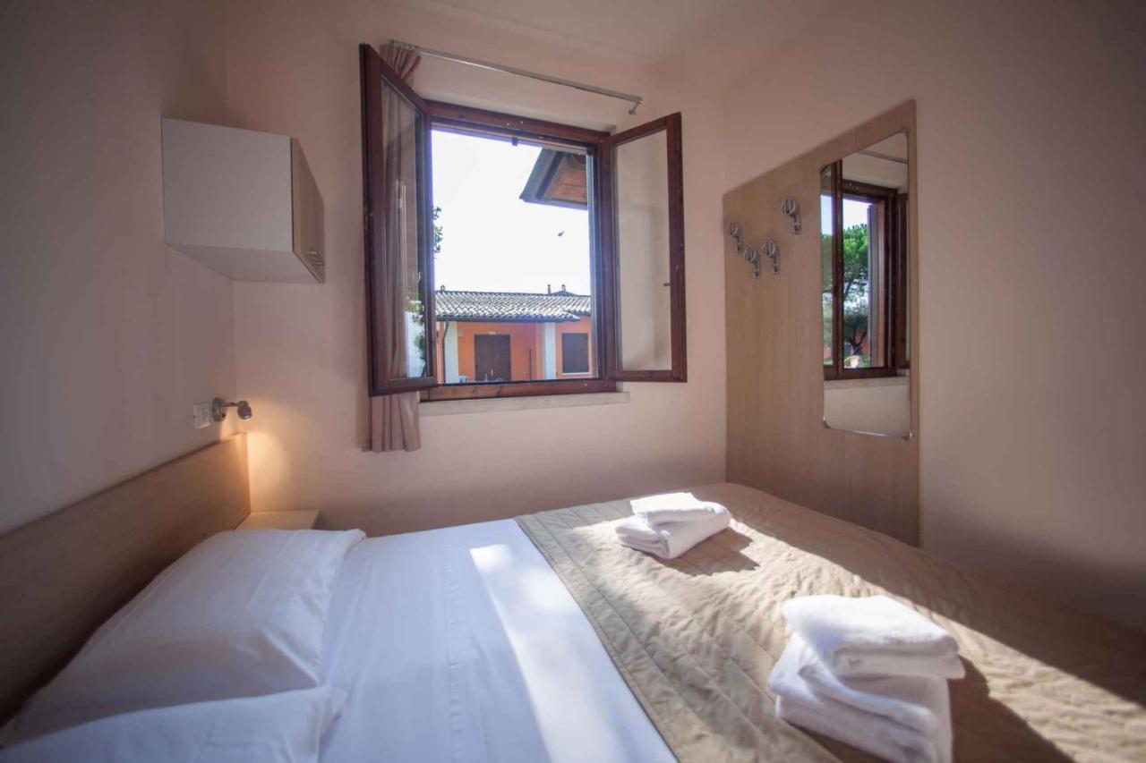 Holiday Homes In Sirmione/Gardasee 22174 Eksteriør bilde