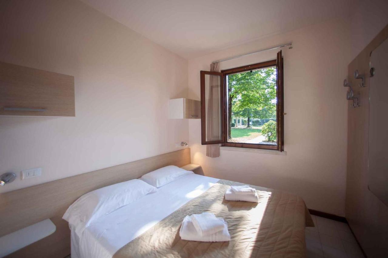 Holiday Homes In Sirmione/Gardasee 22174 Eksteriør bilde