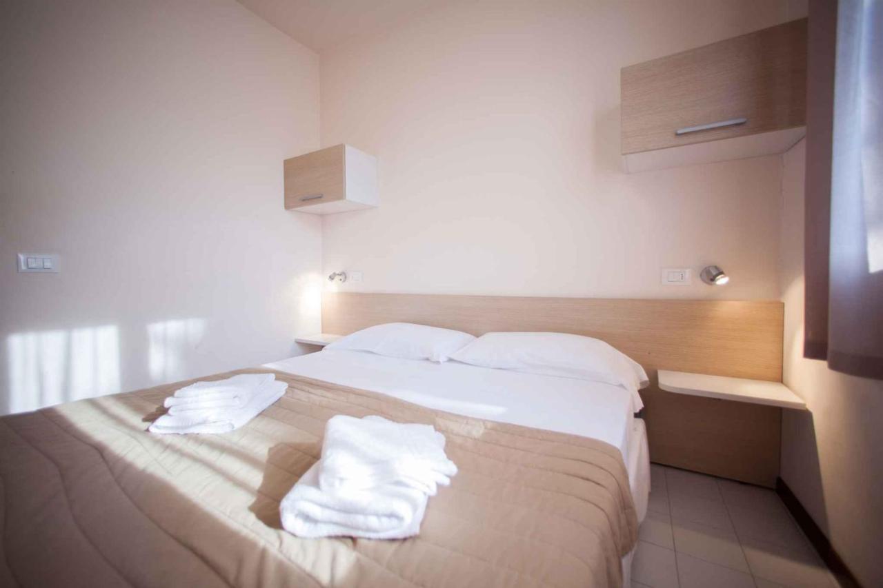 Holiday Homes In Sirmione/Gardasee 22174 Eksteriør bilde