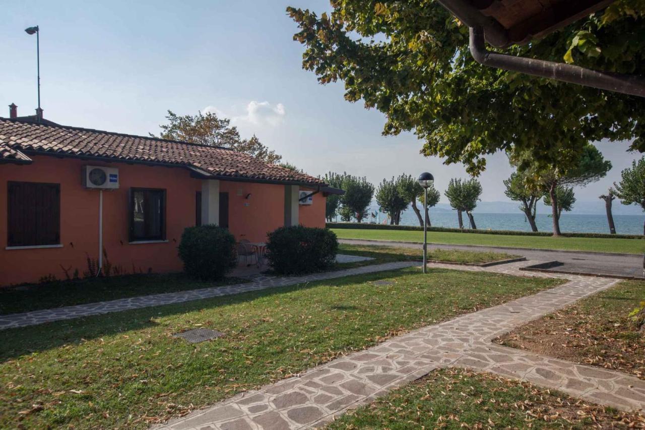 Holiday Homes In Sirmione/Gardasee 22174 Eksteriør bilde