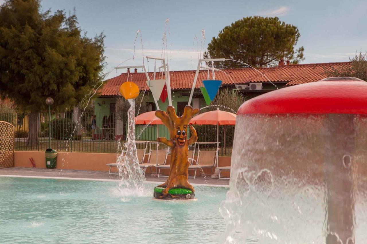 Holiday Homes In Sirmione/Gardasee 22174 Eksteriør bilde